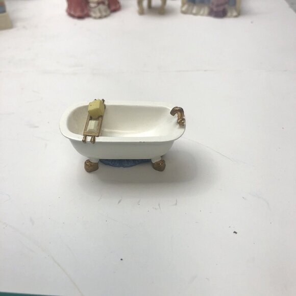 4 piece Victorian Dollhouse Furniture ‘Avon’ Collectables Powder Room - Picture 4 of 13